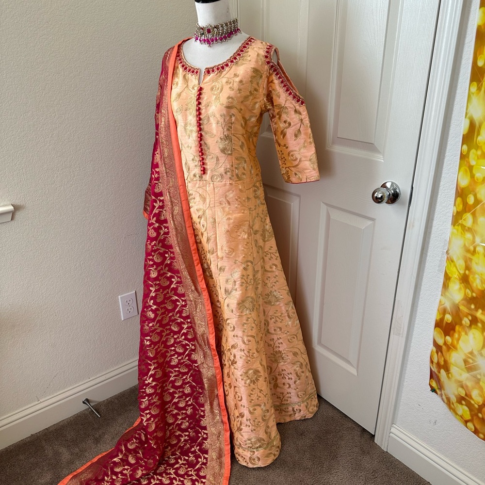 Beautiful  long dress cold shoulder with embroidery size 40